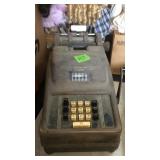 VINTAGE UNDERWOOD ADDING MACHINE