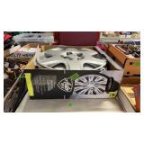 SET OF 4 HONDA HUBCAPS