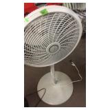 LASKO WHITE FLOOR FAN