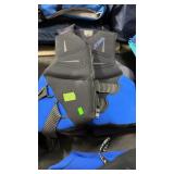 MUSTANG SURVIVAL ADULT S & JOBE LIFE VEST YOUTH