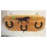 HORSESHOE CWALL COAT RACK