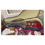 AUTOGRAPHED CARRIE UNDERWOOD SILVERTONE ELECTRIC