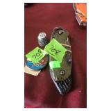 2 LOCKING BLADE KNIVES, MONEY CLIP & THIMBLE