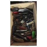 BX OF ASSORTED KNIVES