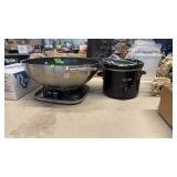 CUISINART ELECTRIC WOK, SMALL CROCK POT