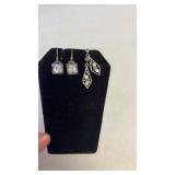 2 PAIRS OF SILVER EARRINGS