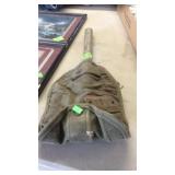 FOLDING SHOVEL