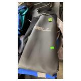 2 O'NEILL WET SUITS SIZE L, BLACK & BLUE