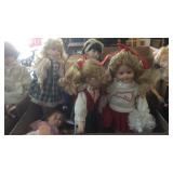 BX OF 8 DOLLS