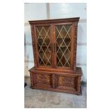 HEAVLIY CARVED OAK LEADED GLASS CHINA/BOOKCASE