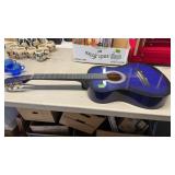 ACOUSTIC GUITAR