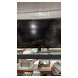 LG  46LD550 42' TV & REMOTE