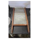 OUR FAVORITE #72 WOOD & ZINC VTG WASH BOARD
