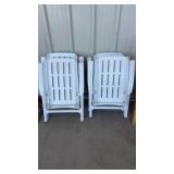 4 FOLDING PLASTIC PATIO CHAIRS