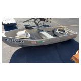 ALUMINUM 12' ROW BOAT W/ 2 SEATS AND PADDLE