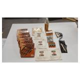 ACOUSTIC GUITAR STRINGS & CARE KIT