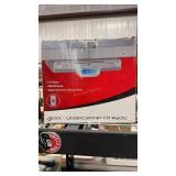 GPX UNDER CABINET CD/RADIO W/ BOX