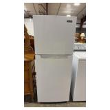 MAGIC CHEF APARTMENT REFRIGERATOR