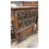 BROYHILL PREMIER ARMOIRE