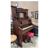 ESTEY ORGAN CO. ANTQ PUMP ORGAN & STOOL W/ BEVELED