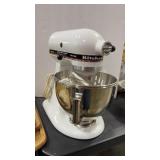 KITCHEN AID KSM90 STAND MIXER & ATTACHMENTS