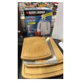 B&D JUICE EXTRACTOR & BAMBOO CUTTING BOARDS