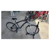 SCHWINN MIDTOWN BICYCLE
