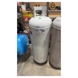 100 LB PROPANE TANK W/ PROPANE