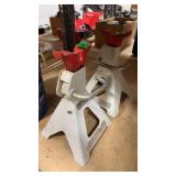 2 LARIN 3 TON JACK STANDS