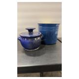 LE CREUSET  UTENSIL CROCK & WHITEFISH POTTERY
