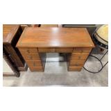 STUDENT WOOD  DESK