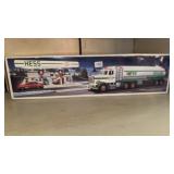 HESS BATTERY OPERATED TOY TANKER TRUCK