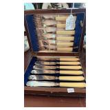 6 PLACE SETTING KNIFE & FORK SET W/ WOOD BOX