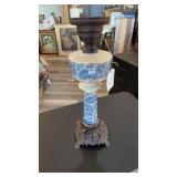 VICTORIAN STYLE LAMP W/ IRON BASE