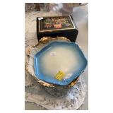 RUSSIAN LAQUER TRINKET BOX & GROUP OF COLLECTIBLE