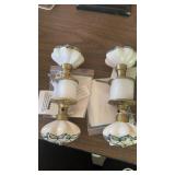 2 PORCELAIN DOOR KNOBS