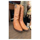 LADIES COWBOY BOOTS SIZE 11