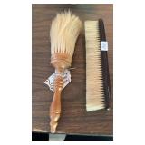 2 BRUSHES