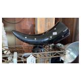 BLACK HORN W/ TACK ACCENT & PARROT
