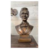 ABRAHAM LINCOLN CHALKWARE BUST