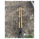 FIBER GLASS HANDLE POST HOLE DIGGER