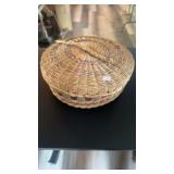 VINTAGE WICKER SEWING BASKET