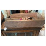 ANTIQUE WOODEN SCOOP **MISSING HANDLE & 2 SKOOKUM