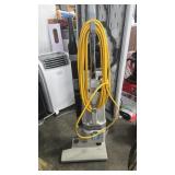 LINDHAUS COMMERCIAL VACUUM