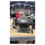 BLACK AND DECKER 6' BENCH GRINDER