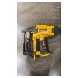 DEWALT 20V FENCING STAPLER W/ BOX OF STAPLES