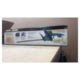 BLACK AND DECKER 22' TRIMMER