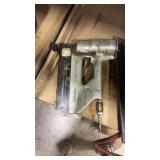 2 PNEUMATIC STAPLE AND NAIL GUNS