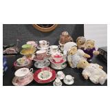 TEA CUP ASSORTMENT & MUFFY BEARS