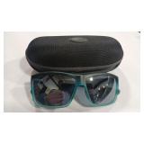 SUNGLASSES & HARD CASE
